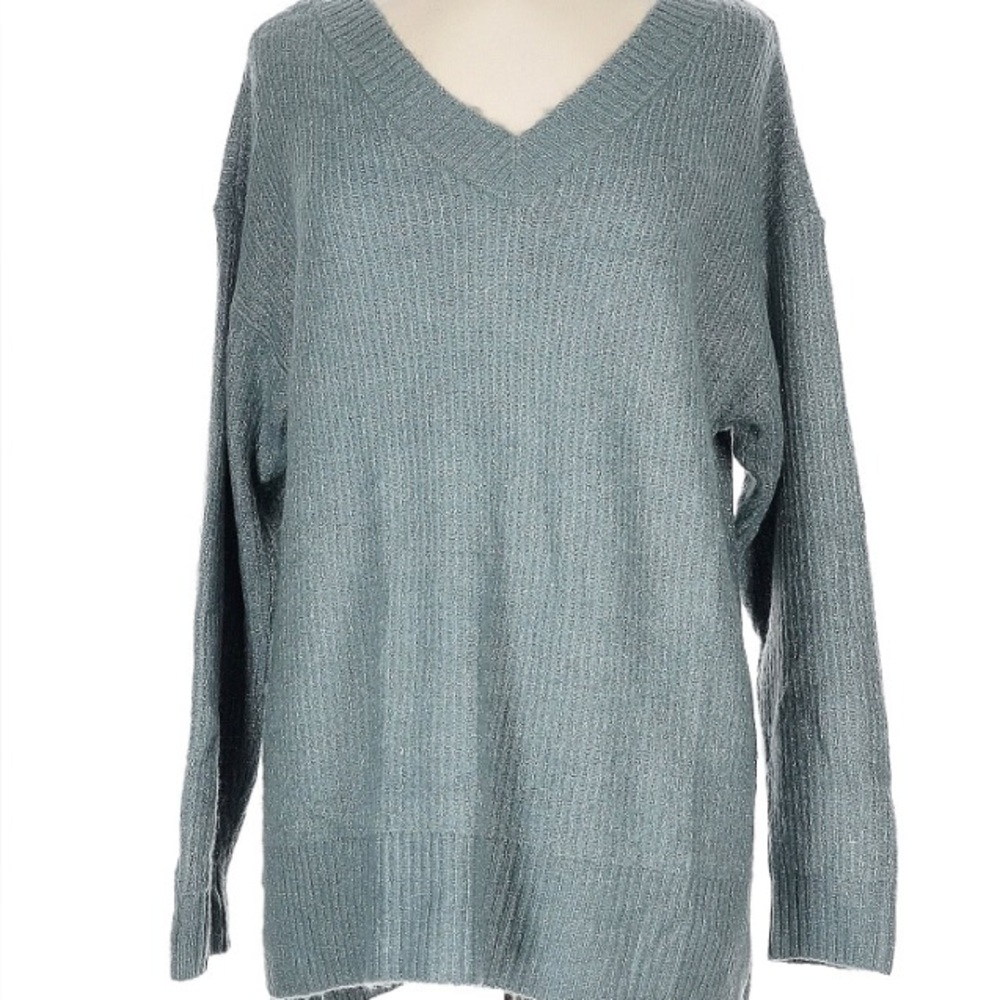 MAKE OFFER! Baby It’s Cold Outside! Silvery Blue V-Neck Pullover Sweater